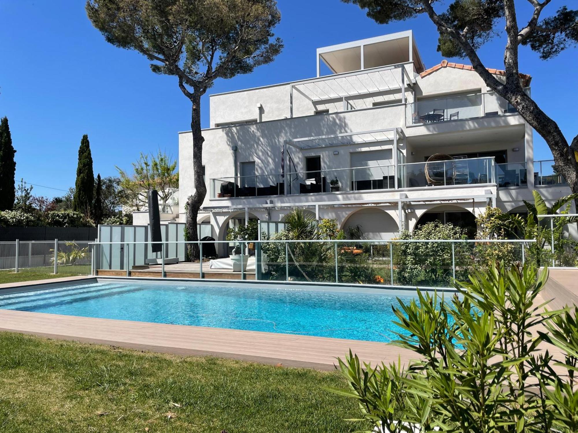 Appartement T2 Piscine Et Plage 카리르루에 외부 사진